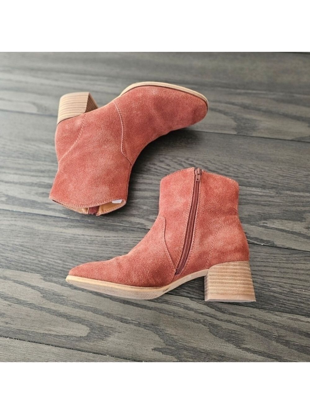 Lucky Brand Laidem Bootie. - Picture 2 of 7